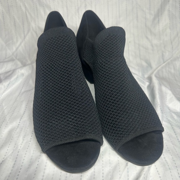 Eileen Fisher Black Suede Slip on Sandals block heel size 10 - Picture 1 of 5